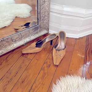 Antonio Melani Leather nude backless heel size 7